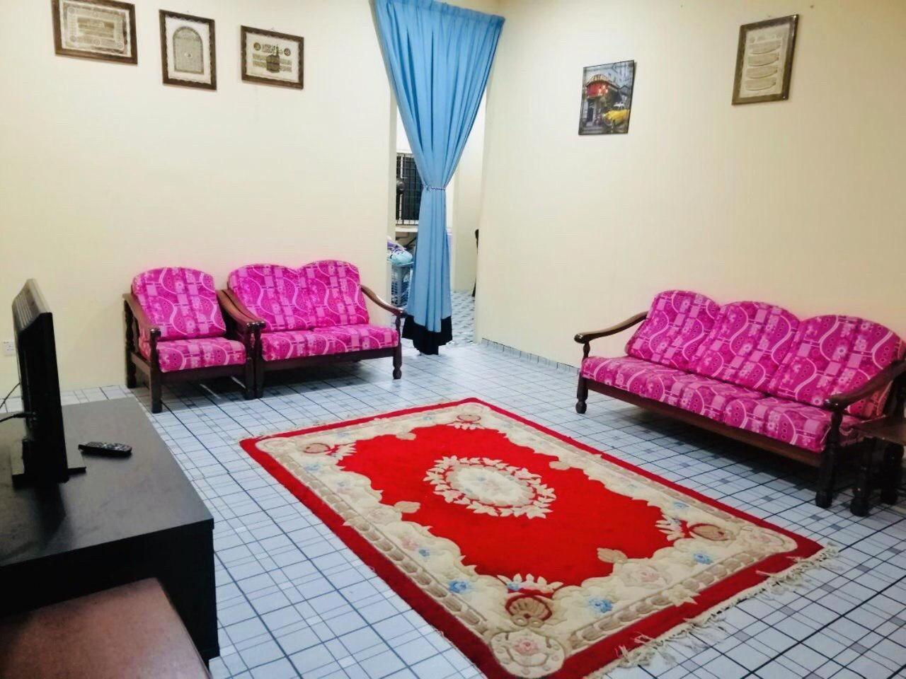 Homestay Bandar Pekan - Musleem Preferred ภายนอก รูปภาพ